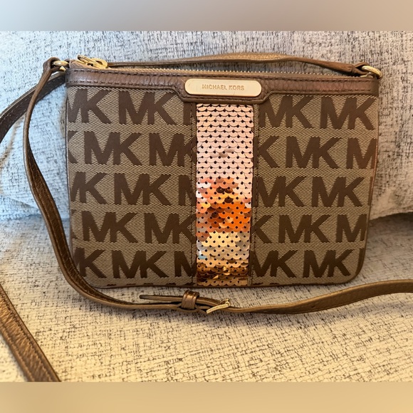 Michael Kors Monogram Jacquard Canvas Crossbody Bag 5.5x8 Limited Edition - Picture 3 of 11